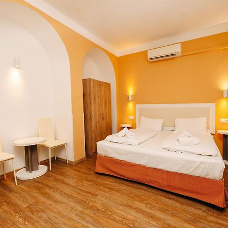 Hotel Metro Budapest Exterior photo